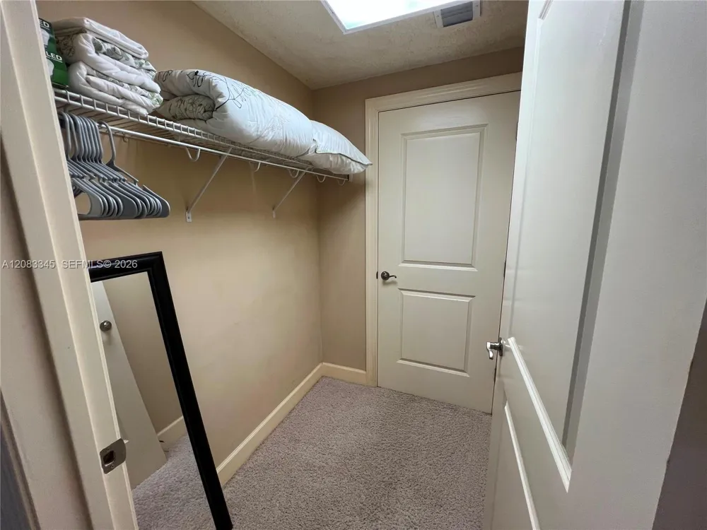 1809 1ST #402 Jacksonville, FL 32250