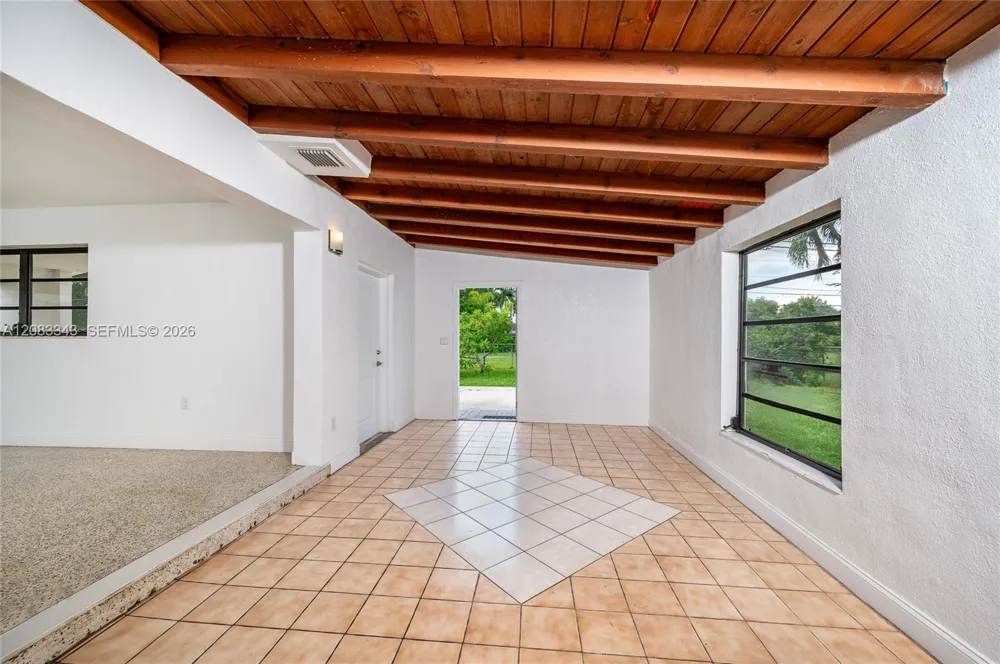 955 NW 15th St Homestead, FL 33030