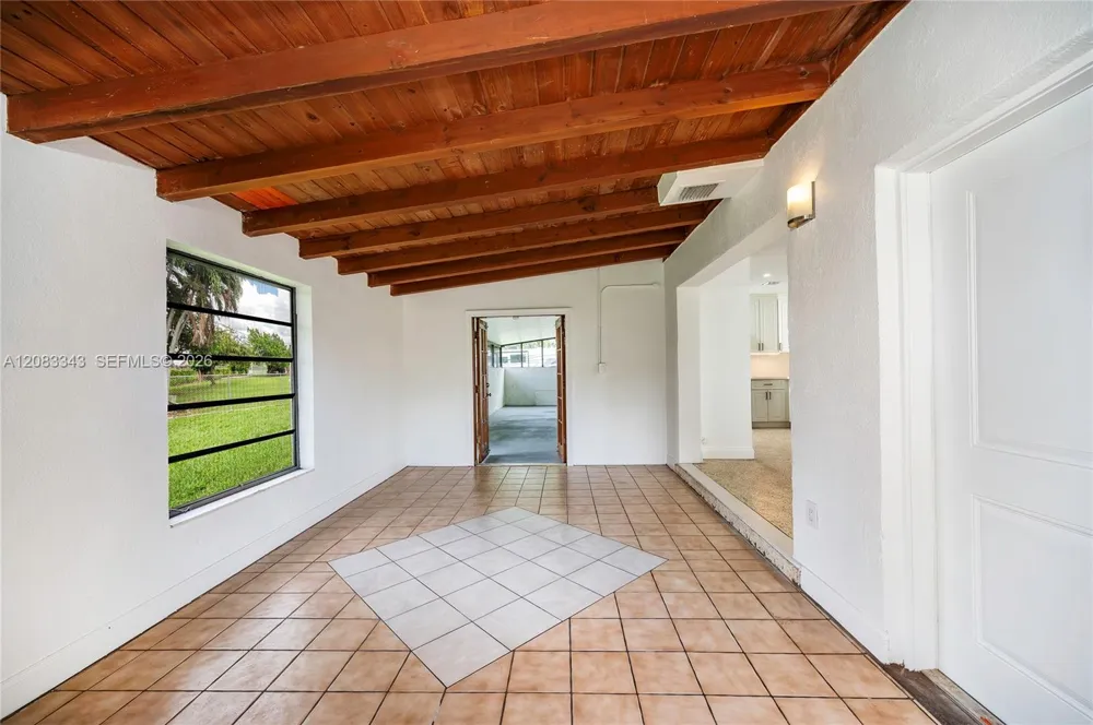955 NW 15th St Homestead, FL 33030