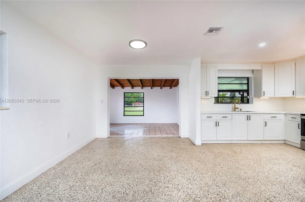 955 NW 15th St Homestead, FL 33030