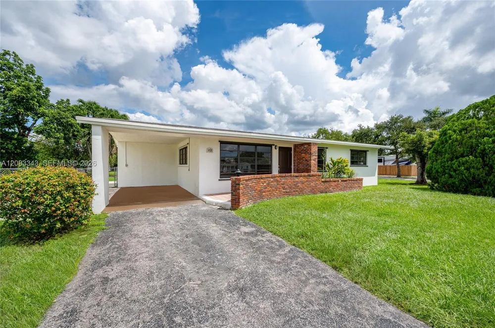 955 NW 15th St Homestead, FL 33030