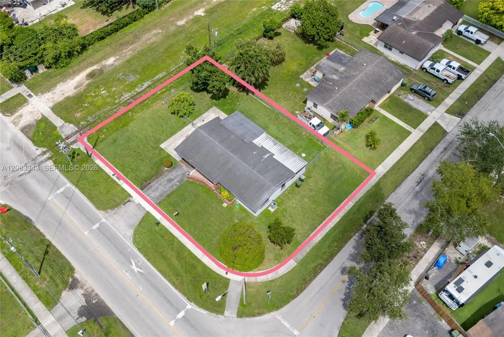 955 NW 15th St Homestead, FL 33030