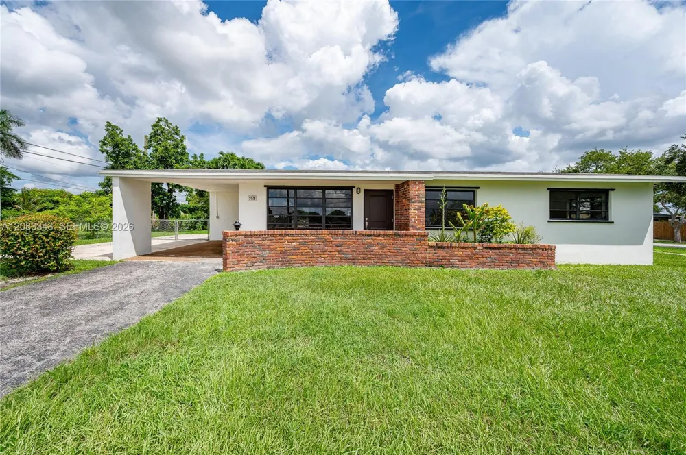 955 NW 15th St Homestead, FL 33030