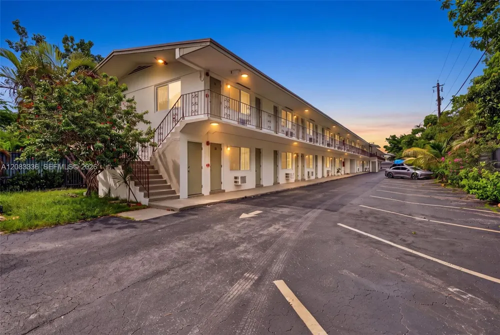 60 NW 79th St #24 Miami, FL 33150