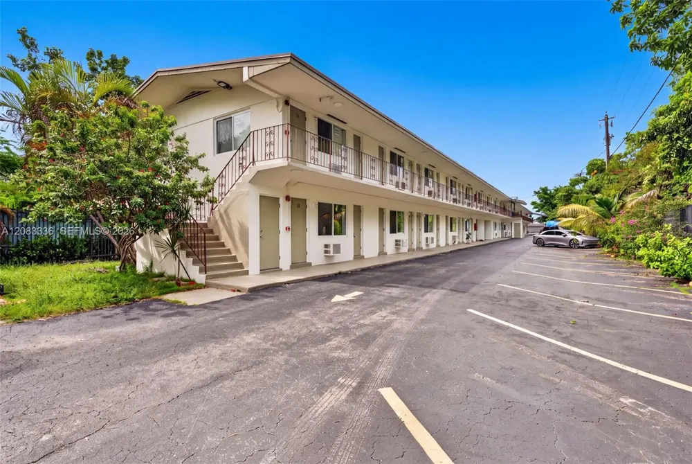 60 NW 79th St #24 Miami, FL 33150