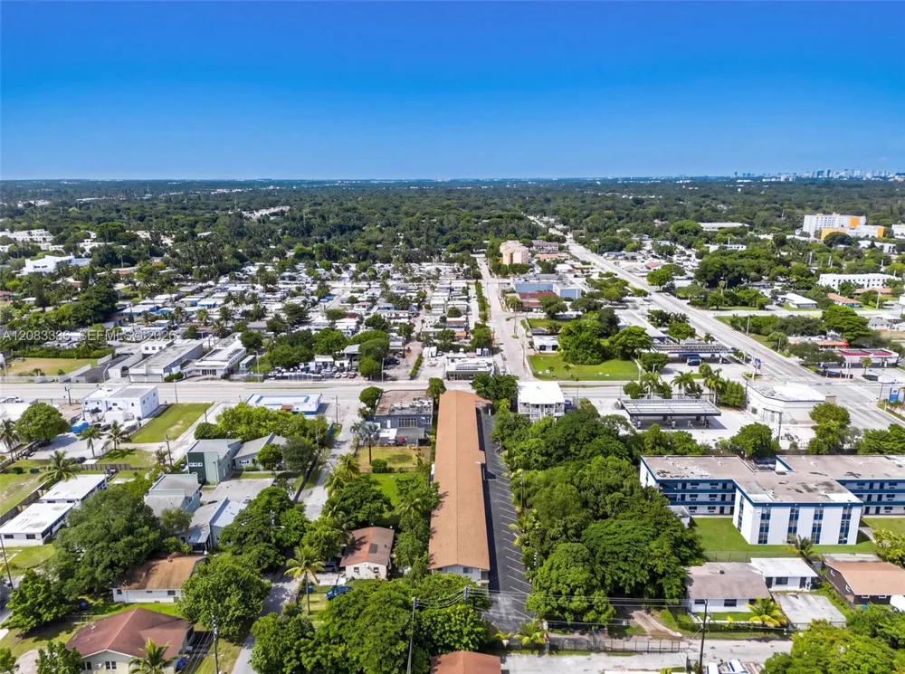 60 NW 79th St #24 Miami, FL 33150