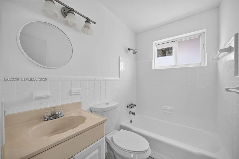 60 NW 79th St #24 Miami, FL 33150
