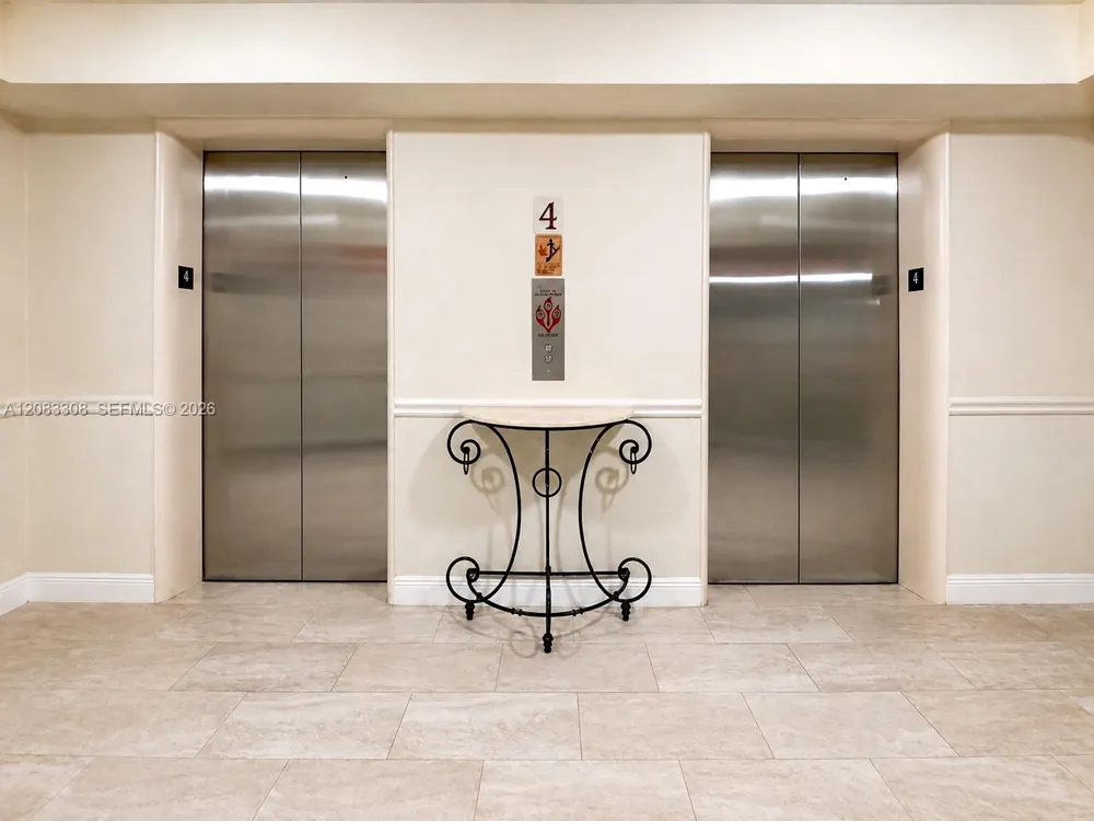3505 S Ocean Dr #402 Hollywood, FL 33019