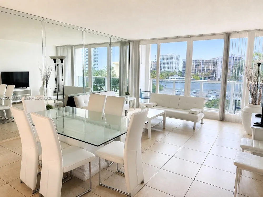3505 S Ocean Dr #402 Hollywood, FL 33019