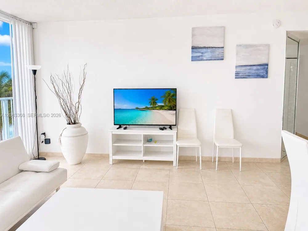 3505 S Ocean Dr #402 Hollywood, FL 33019