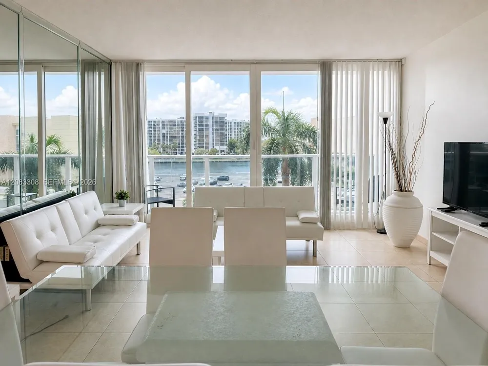 3505 S Ocean Dr #402 Hollywood, FL 33019