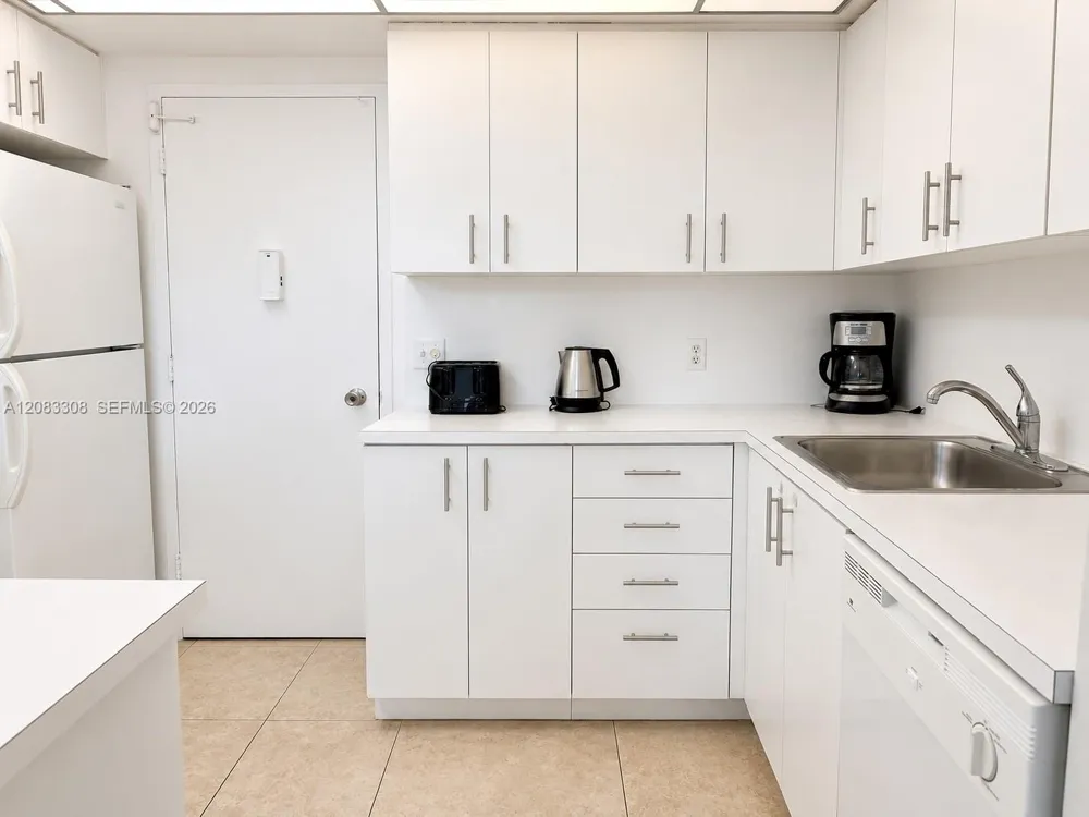 3505 S Ocean Dr #402 Hollywood, FL 33019