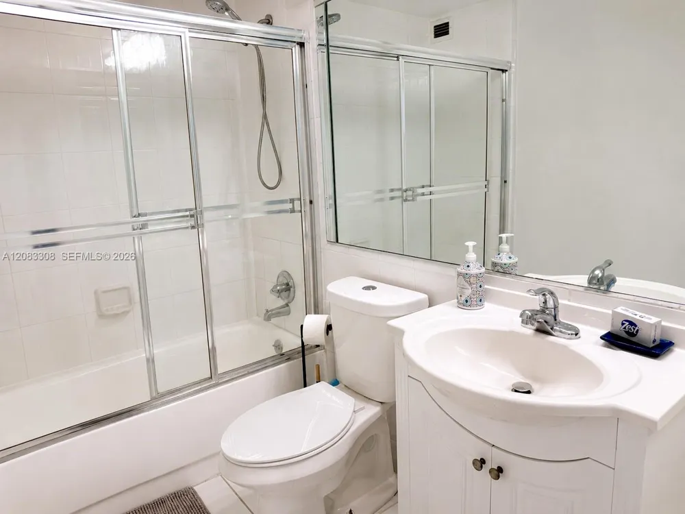 3505 S Ocean Dr #402 Hollywood, FL 33019