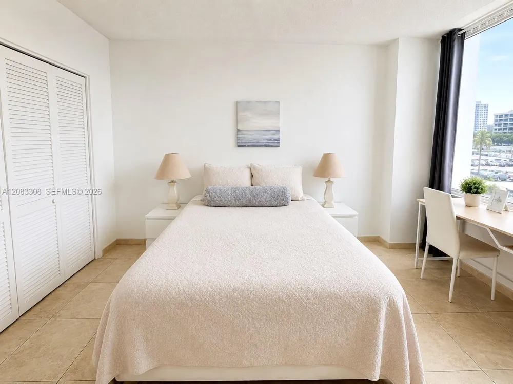 3505 S Ocean Dr #402 Hollywood, FL 33019