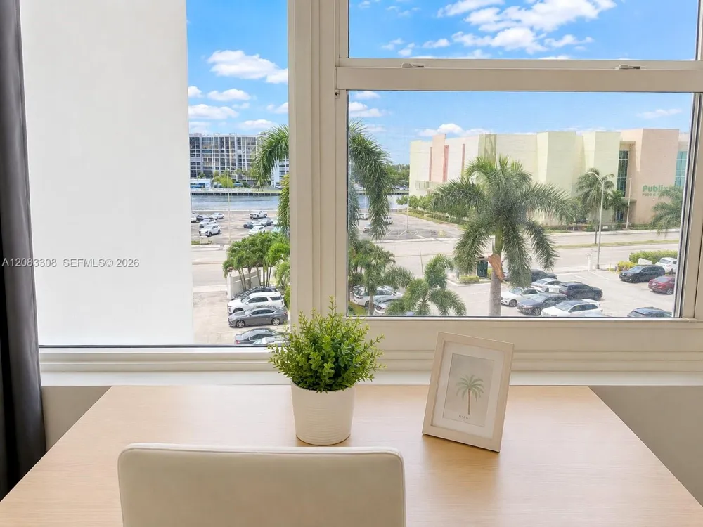 3505 S Ocean Dr #402 Hollywood, FL 33019