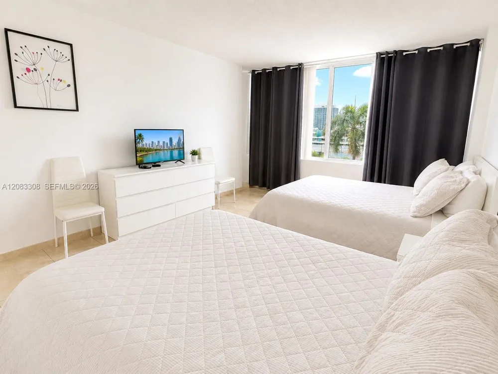 3505 S Ocean Dr #402 Hollywood, FL 33019