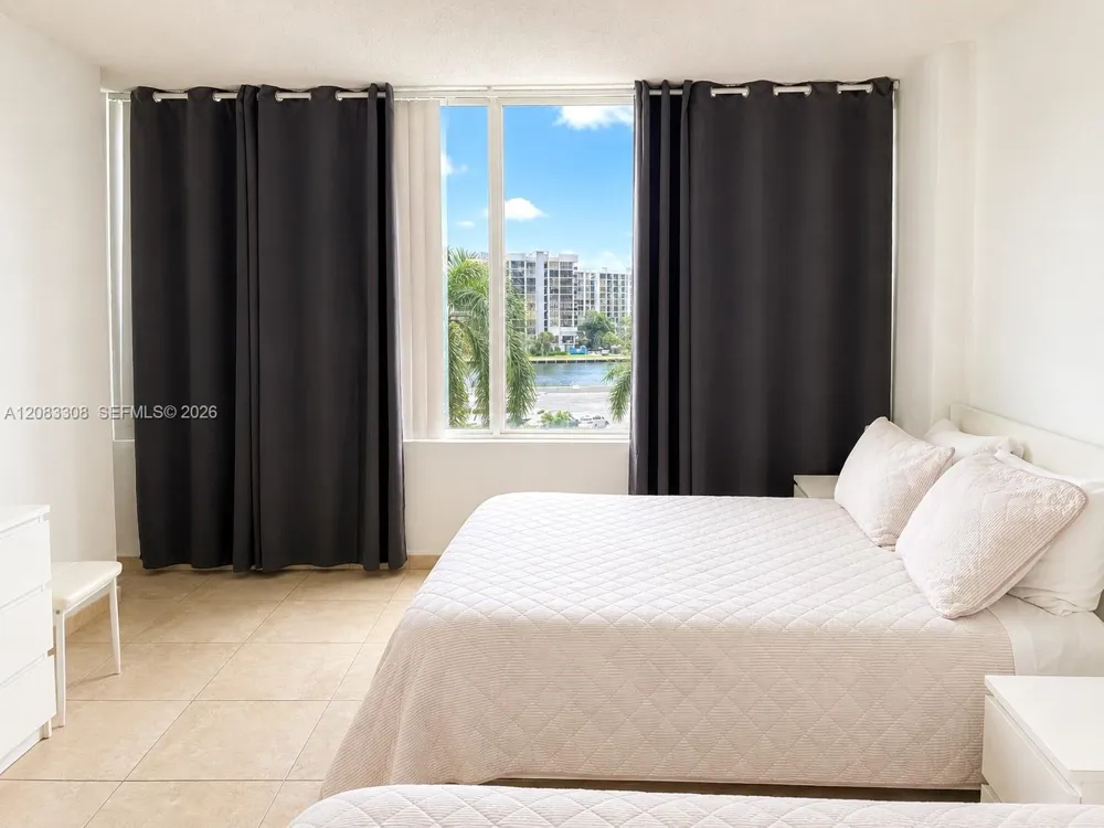 3505 S Ocean Dr #402 Hollywood, FL 33019