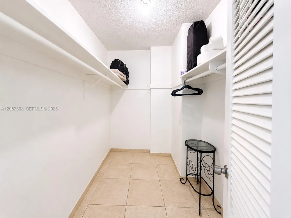 3505 S Ocean Dr #402 Hollywood, FL 33019