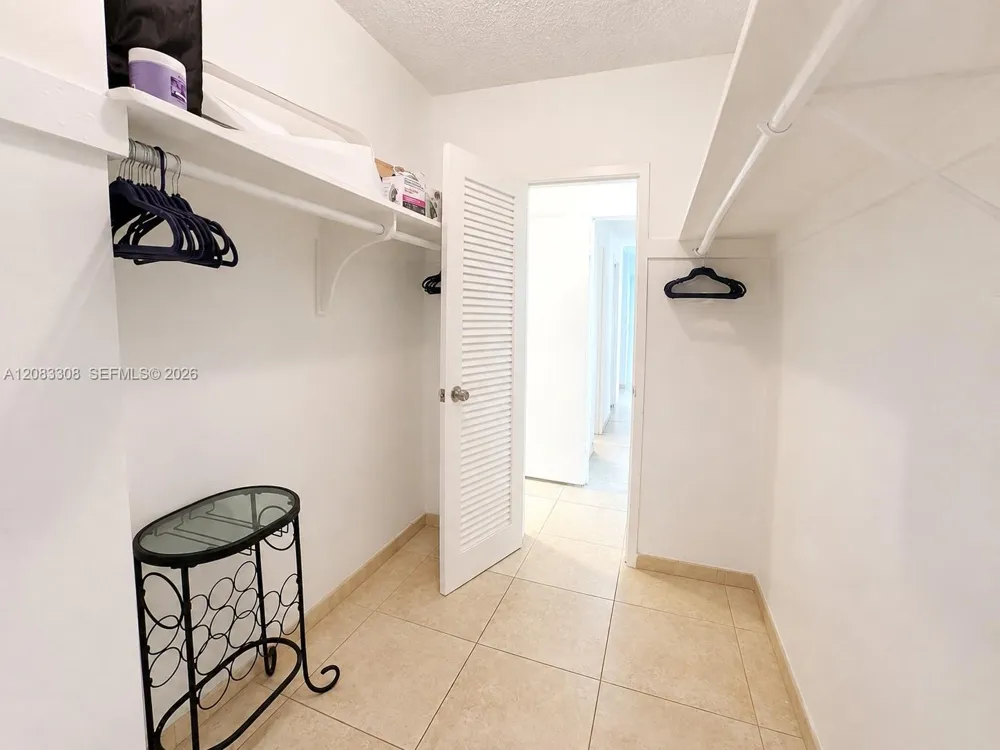 3505 S Ocean Dr #402 Hollywood, FL 33019