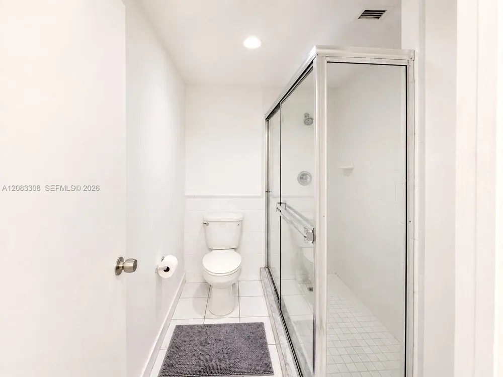 3505 S Ocean Dr #402 Hollywood, FL 33019