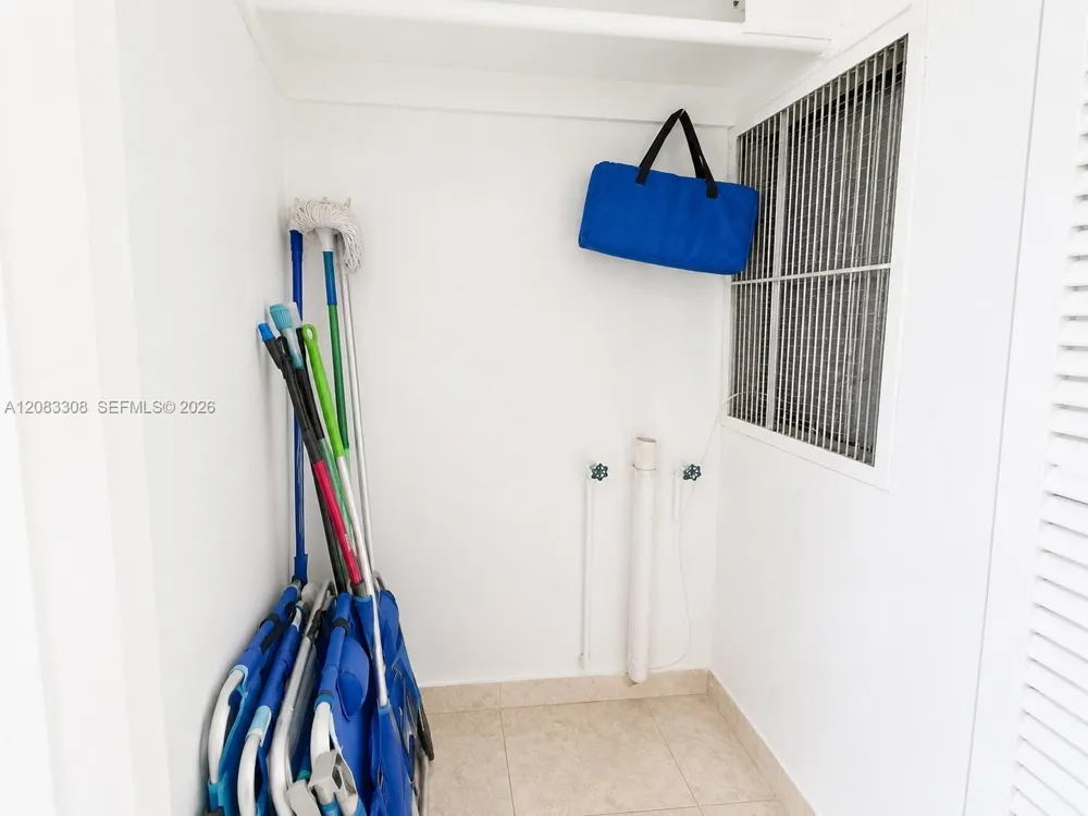 3505 S Ocean Dr #402 Hollywood, FL 33019