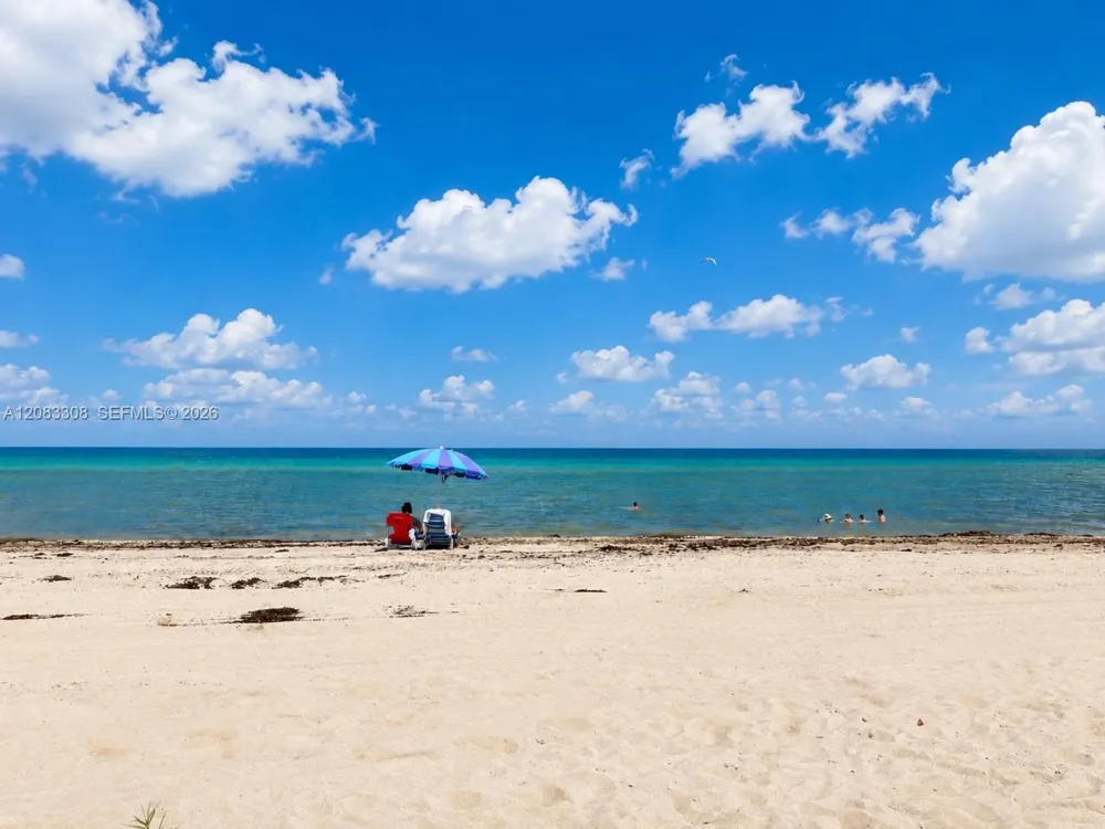 3505 S Ocean Dr #402 Hollywood, FL 33019