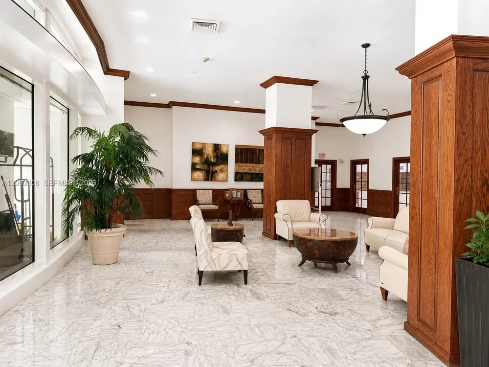 3505 S Ocean Dr #402 Hollywood, FL 33019