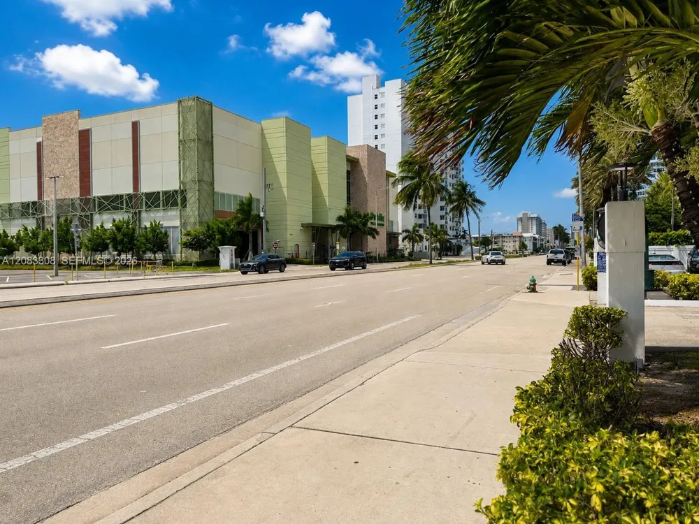 3505 S Ocean Dr #402 Hollywood, FL 33019