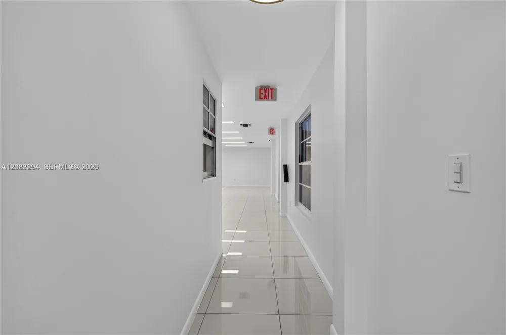3042 NW 82nd Ave Doral, FL 33122