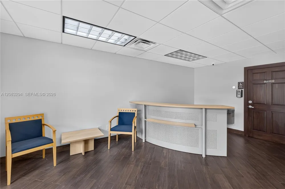 3042 NW 82nd Ave Doral, FL 33122