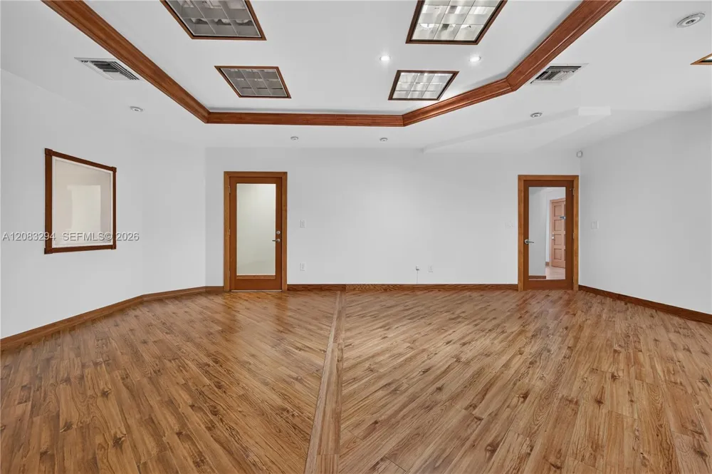 3042 NW 82nd Ave Doral, FL 33122