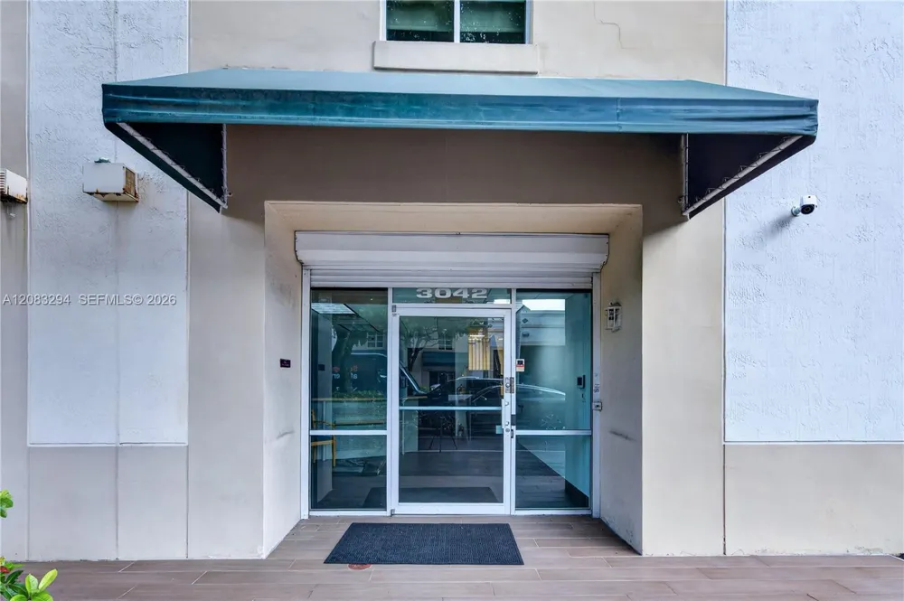 3042 NW 82nd Ave Doral, FL 33122