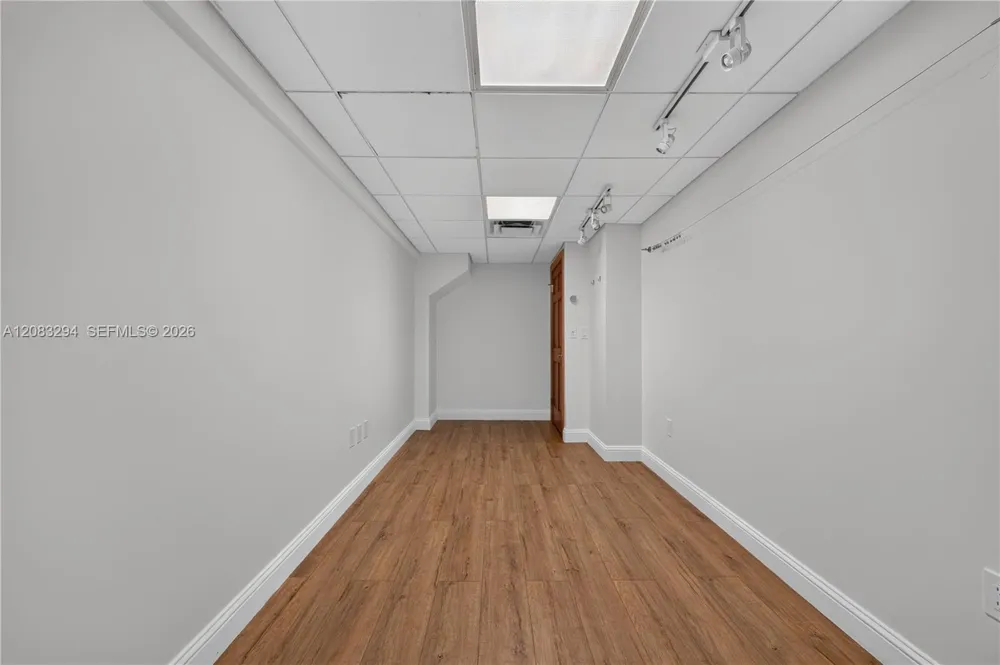 3042 NW 82nd Ave Doral, FL 33122