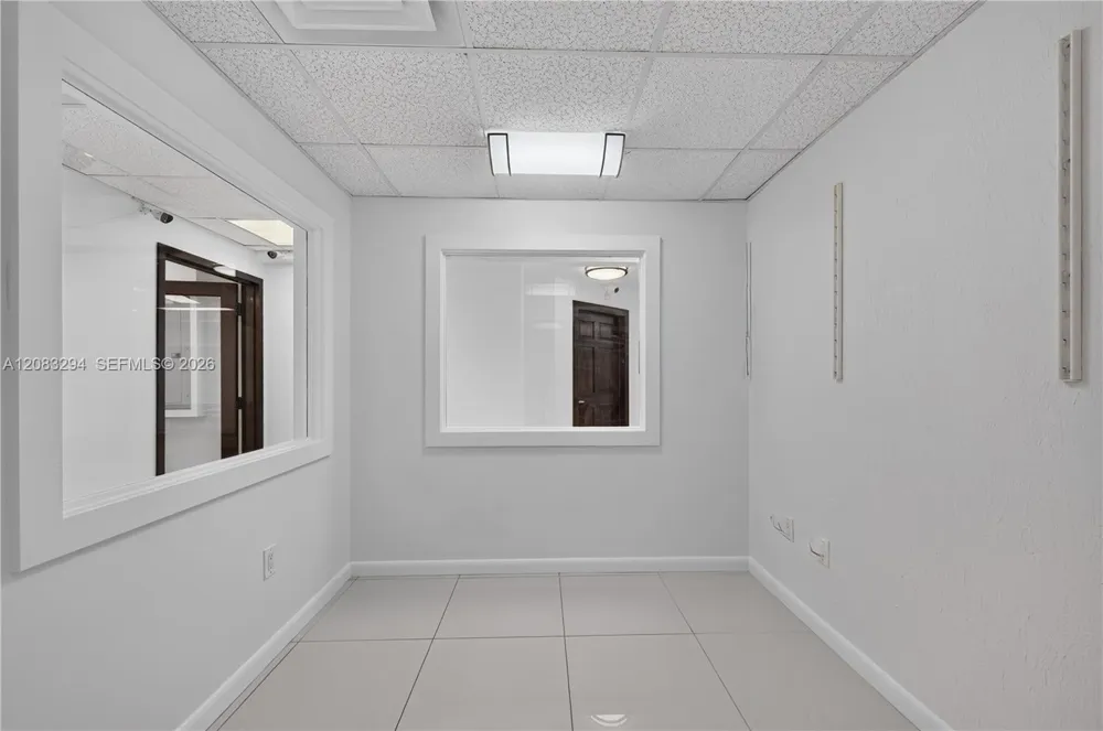 3042 NW 82nd Ave Doral, FL 33122