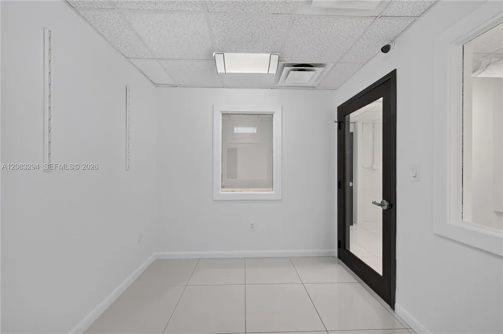 3042 NW 82nd Ave Doral, FL 33122