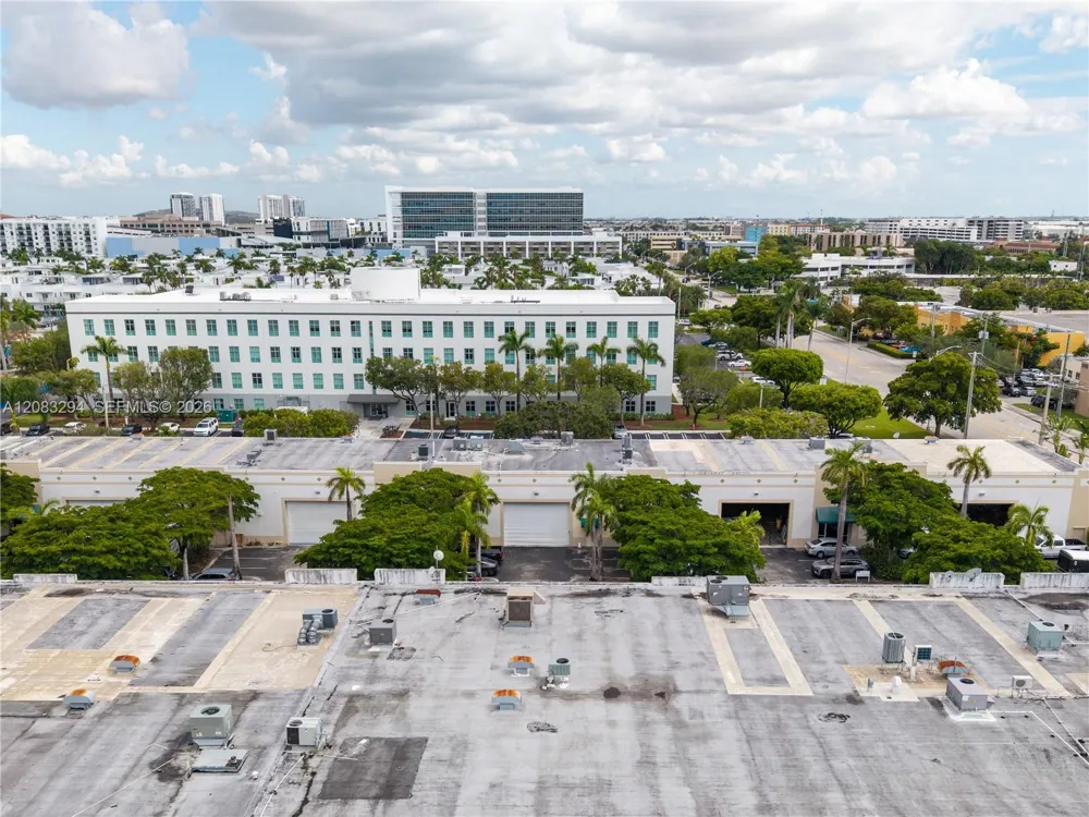 3042 NW 82nd Ave Doral, FL 33122
