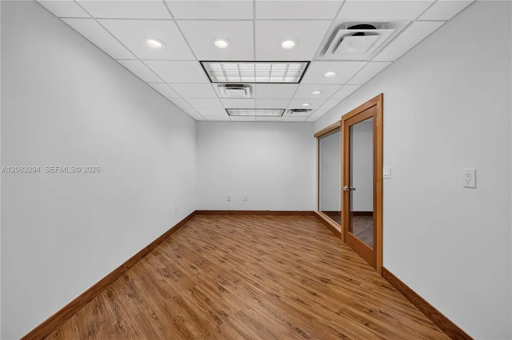 3042 NW 82nd Ave Doral, FL 33122
