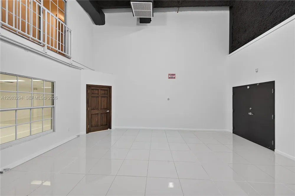 3042 NW 82nd Ave Doral, FL 33122