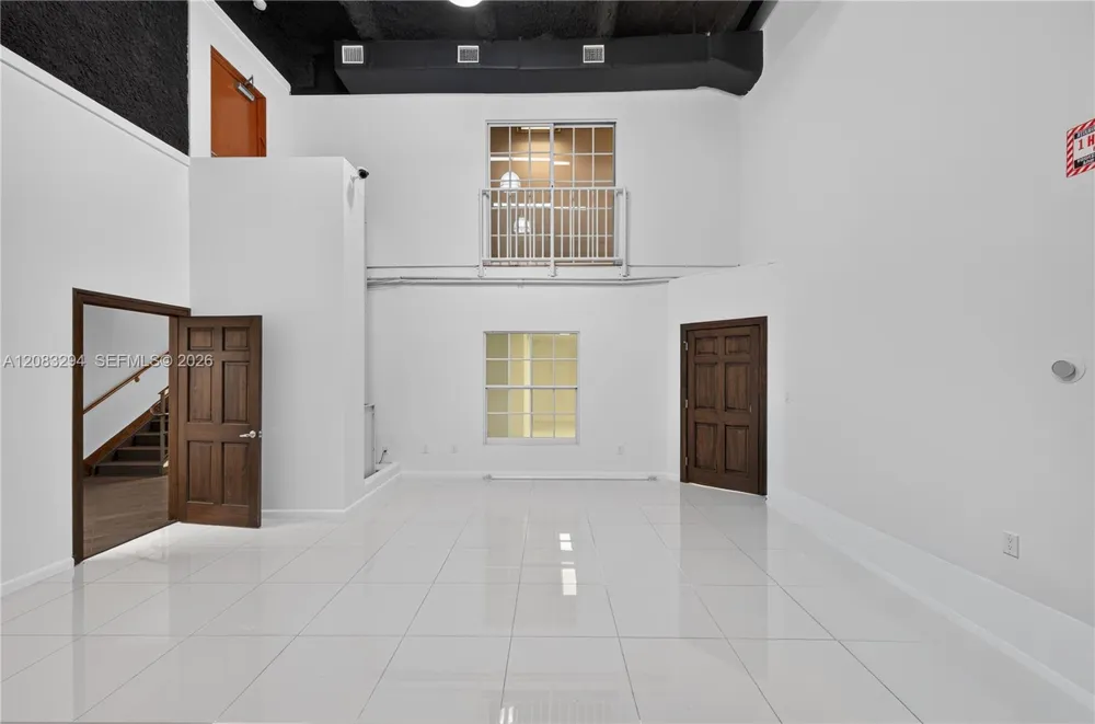 3042 NW 82nd Ave Doral, FL 33122