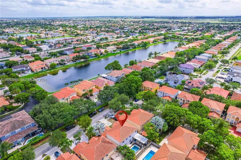 15877 SW 61st Way Miami, FL 33193