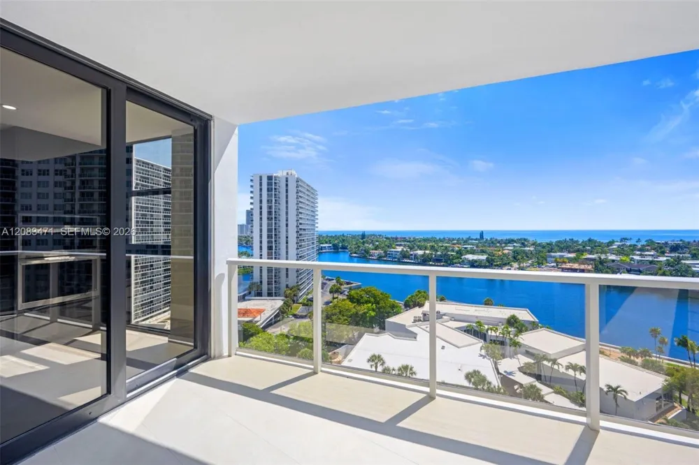 20281 E Country Club Dr #1008 Aventura, FL 33180