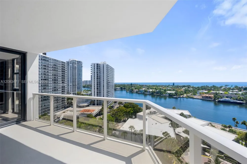 20281 E Country Club Dr #1008 Aventura, FL 33180