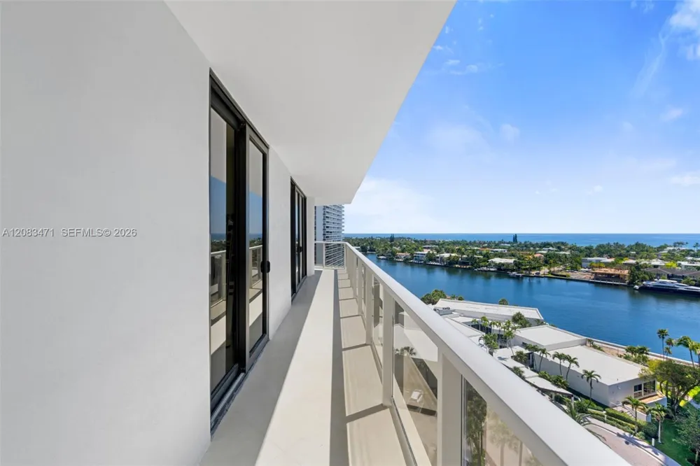 20281 E Country Club Dr #1008 Aventura, FL 33180