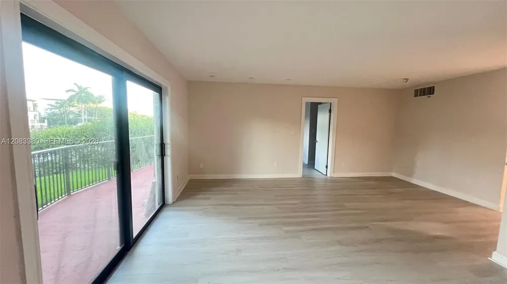 6855 Edgewater Dr #1CS Coral Gables, FL 33133