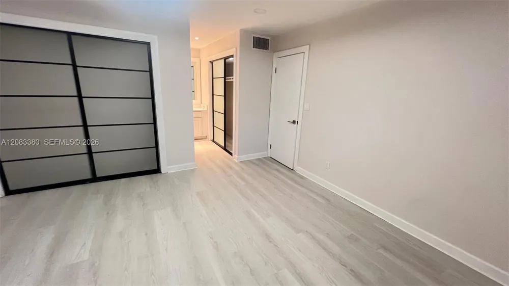 6855 Edgewater Dr #1CS Coral Gables, FL 33133