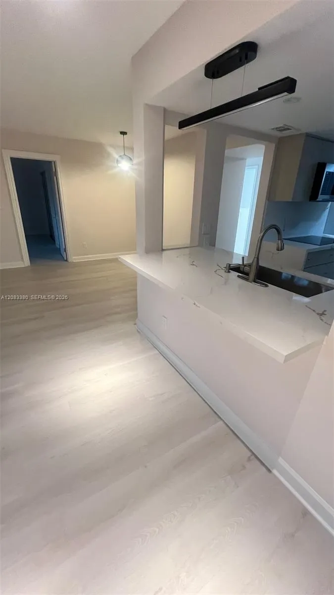 6855 Edgewater Dr #1CS Coral Gables, FL 33133