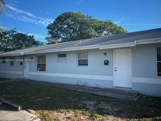 2746 Johnson St #W Hollywood, FL 33020