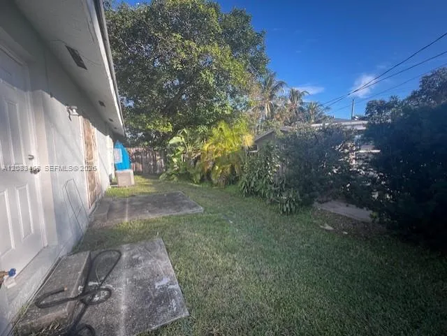 2746 Johnson St #W Hollywood, FL 33020