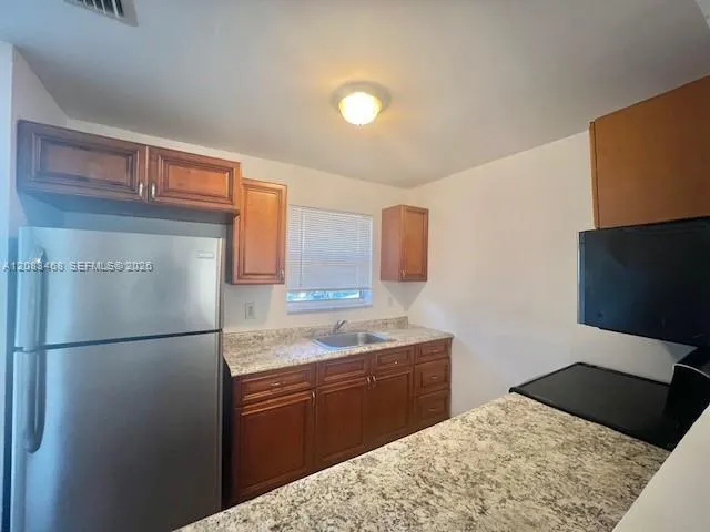 2746 Johnson St #W Hollywood, FL 33020