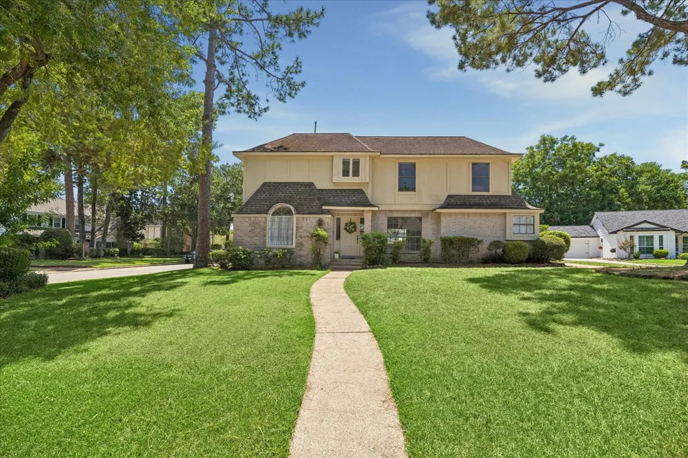 5410 Red Cliff Drive Kingwood, TX 77345